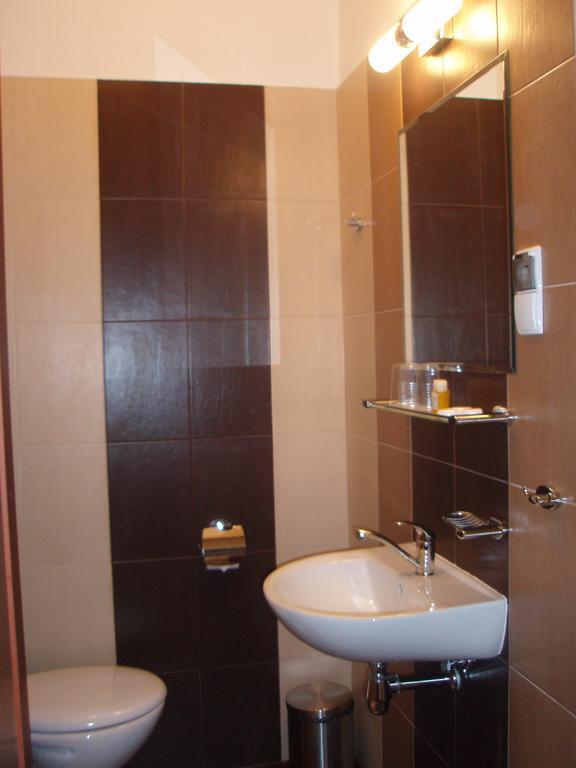 Hotel Bosir 比亚韦斯托克 客房 照片