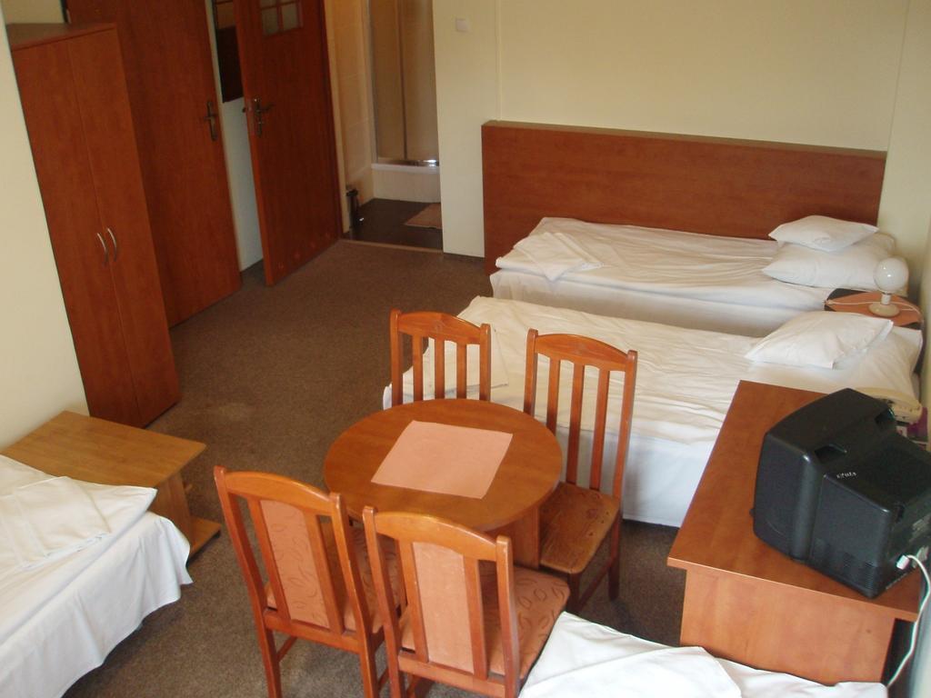 Hotel Bosir 比亚韦斯托克 客房 照片