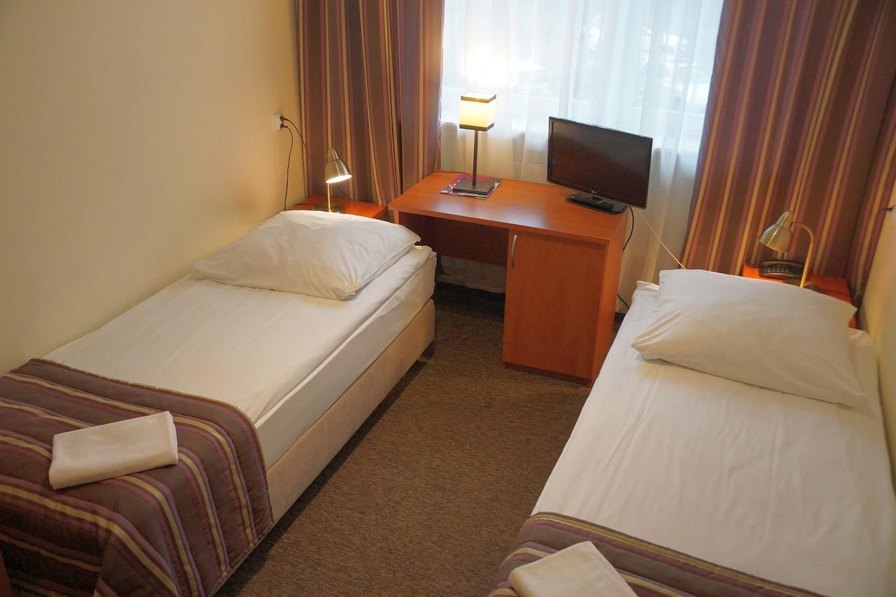 Hotel Bosir 比亚韦斯托克 外观 照片