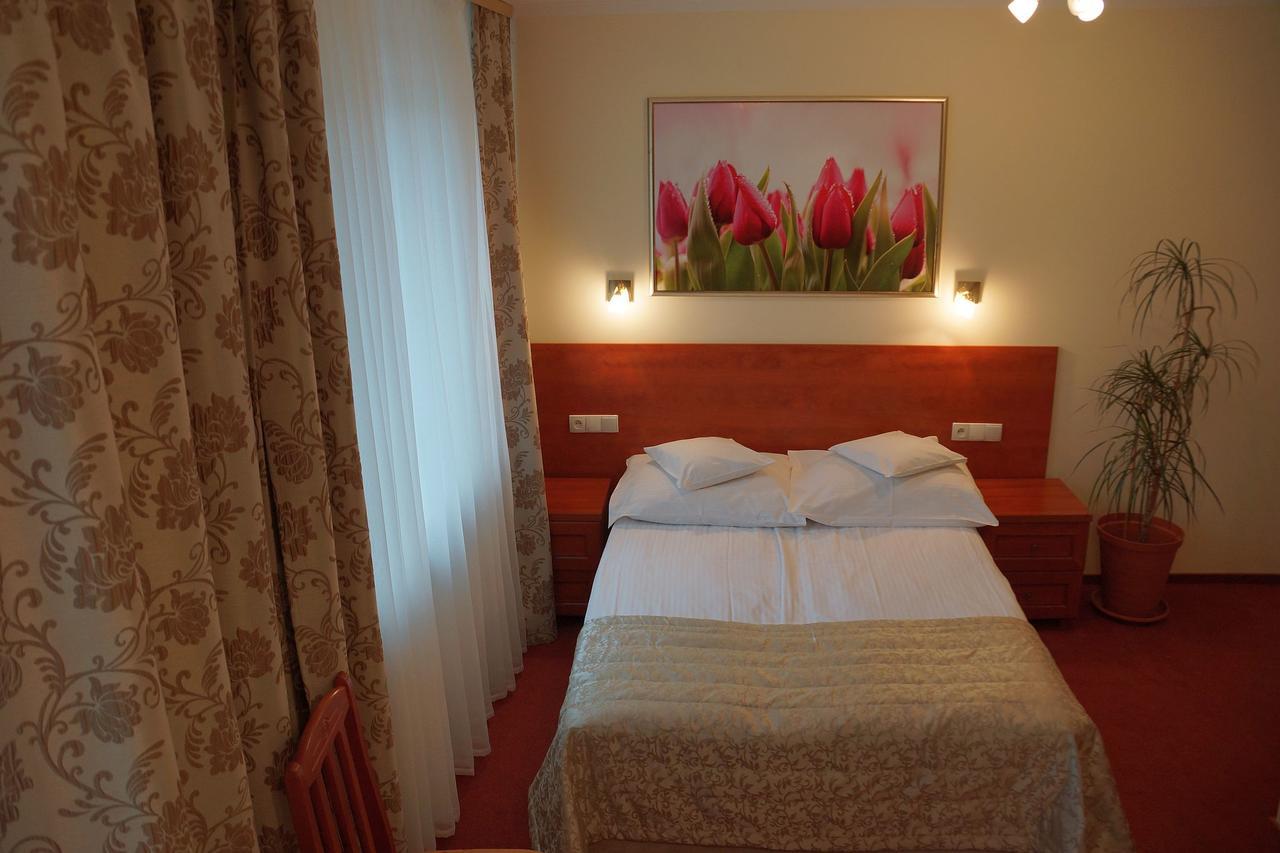 Hotel Bosir 比亚韦斯托克 外观 照片