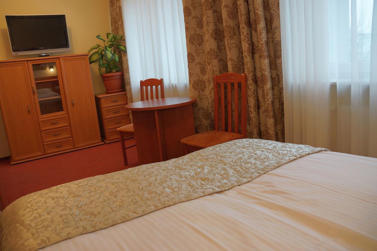 Hotel Bosir 比亚韦斯托克 外观 照片