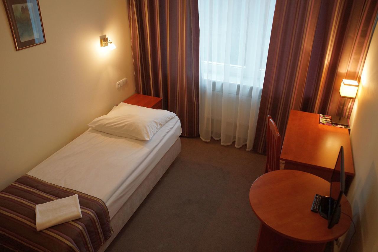 Hotel Bosir 比亚韦斯托克 外观 照片