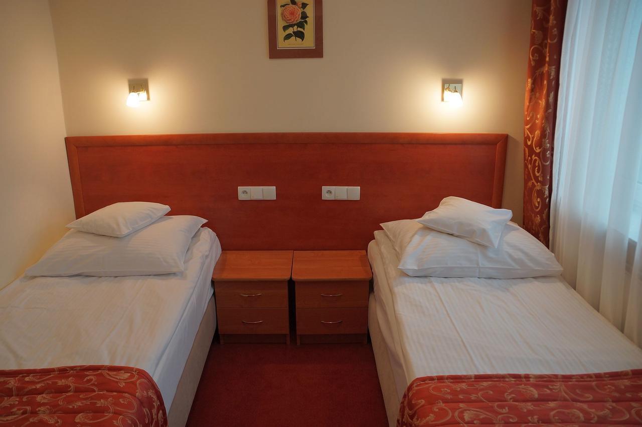 Hotel Bosir 比亚韦斯托克 外观 照片