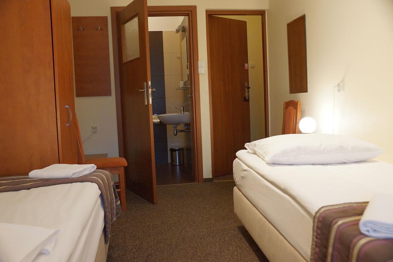 Hotel Bosir 比亚韦斯托克 外观 照片