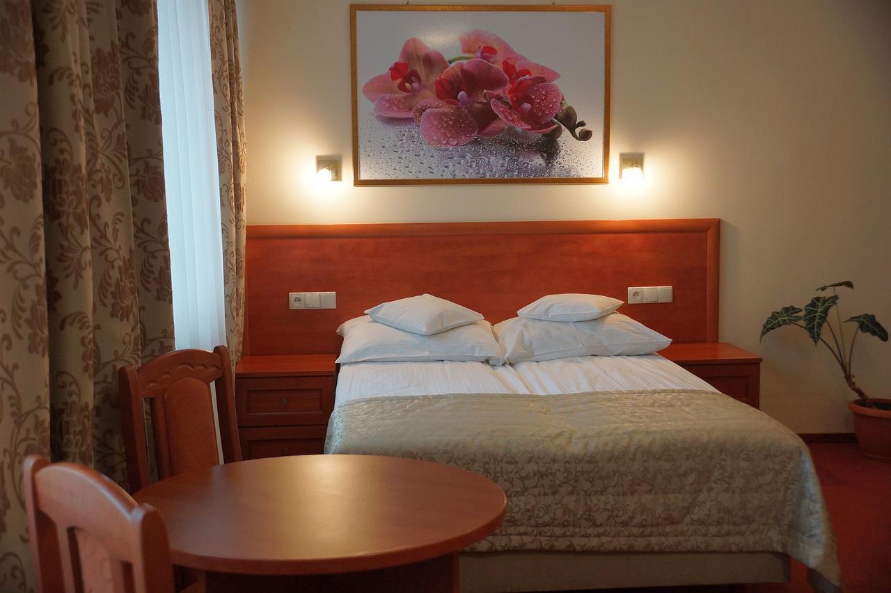 Hotel Bosir 比亚韦斯托克 外观 照片