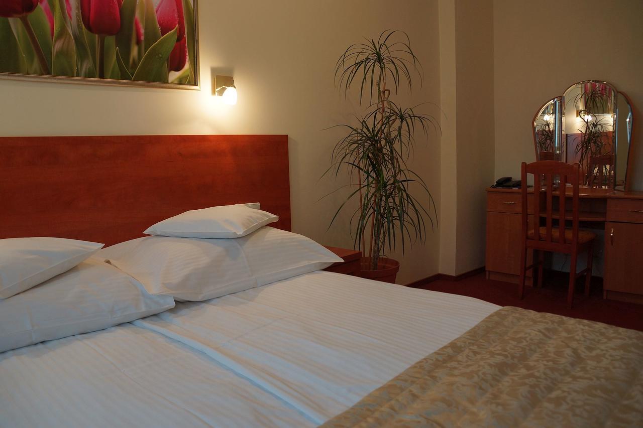 Hotel Bosir 比亚韦斯托克 外观 照片