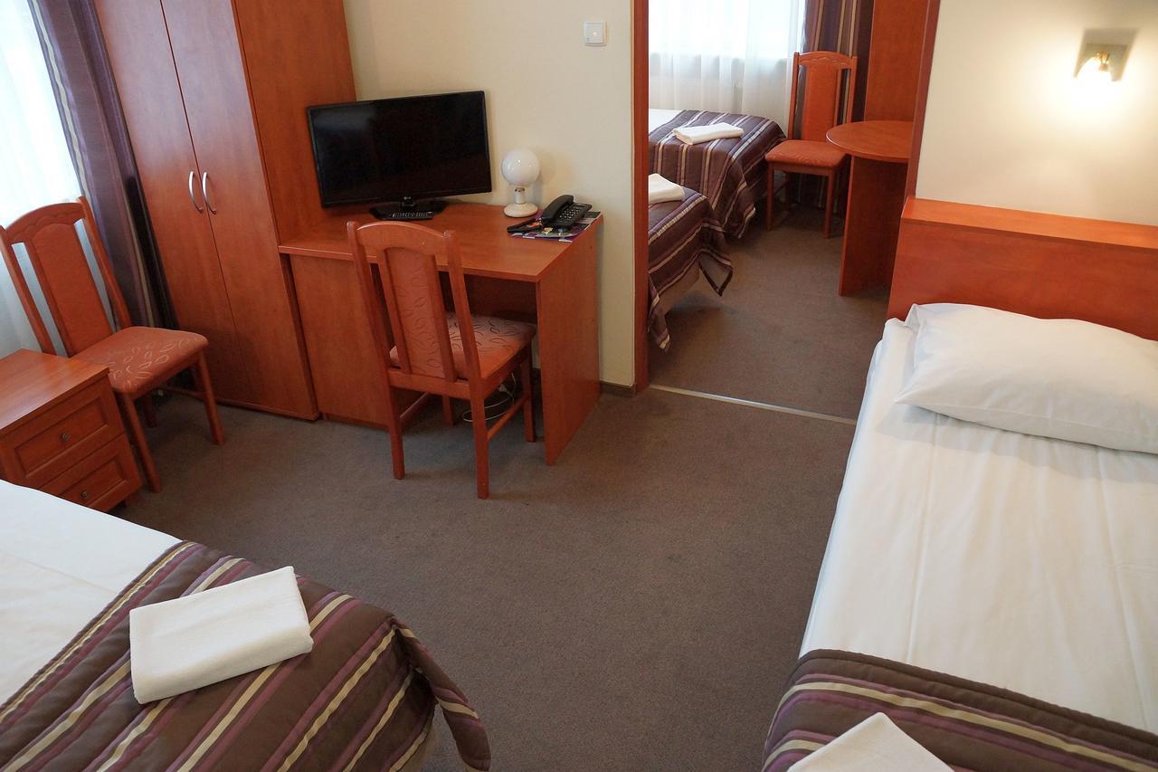 Hotel Bosir 比亚韦斯托克 外观 照片